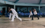 Aulas de capoeira reúnem jovens interessados na prática do esporte em Confresa