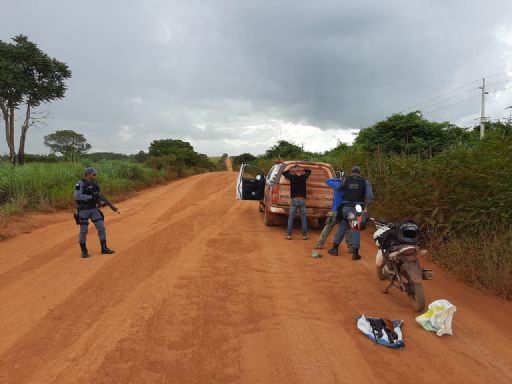Policiais militares apreendem homens por porte ilegal de arma de fogo na MT-322 em Alto Boa Vista