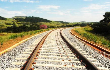 Governo Federal assina contrato para expansão de nova ferrovia ligando Água Boa a Lucas do Rio Verde